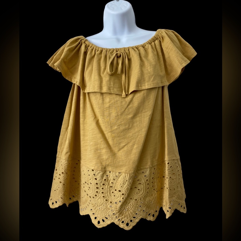 Boutique top by Doe & Rae. Gold. LSU Baylor size Small